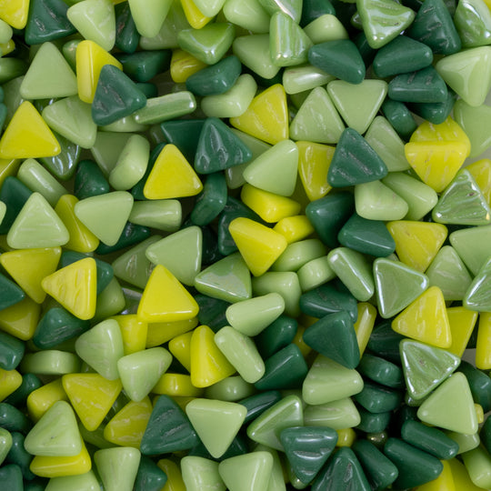 Mini mosaico de vidro triangular verde mesclado