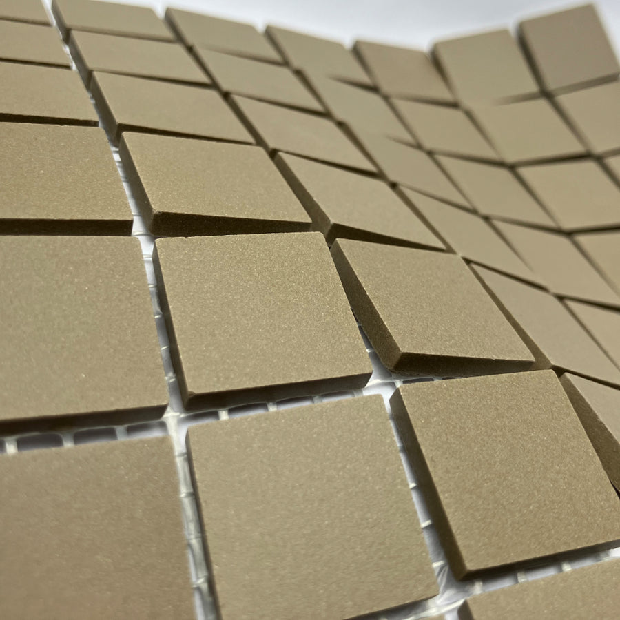 Winckelmans Taupe – matte Mosaikfliesen im Format 20x20 mm auf Netz