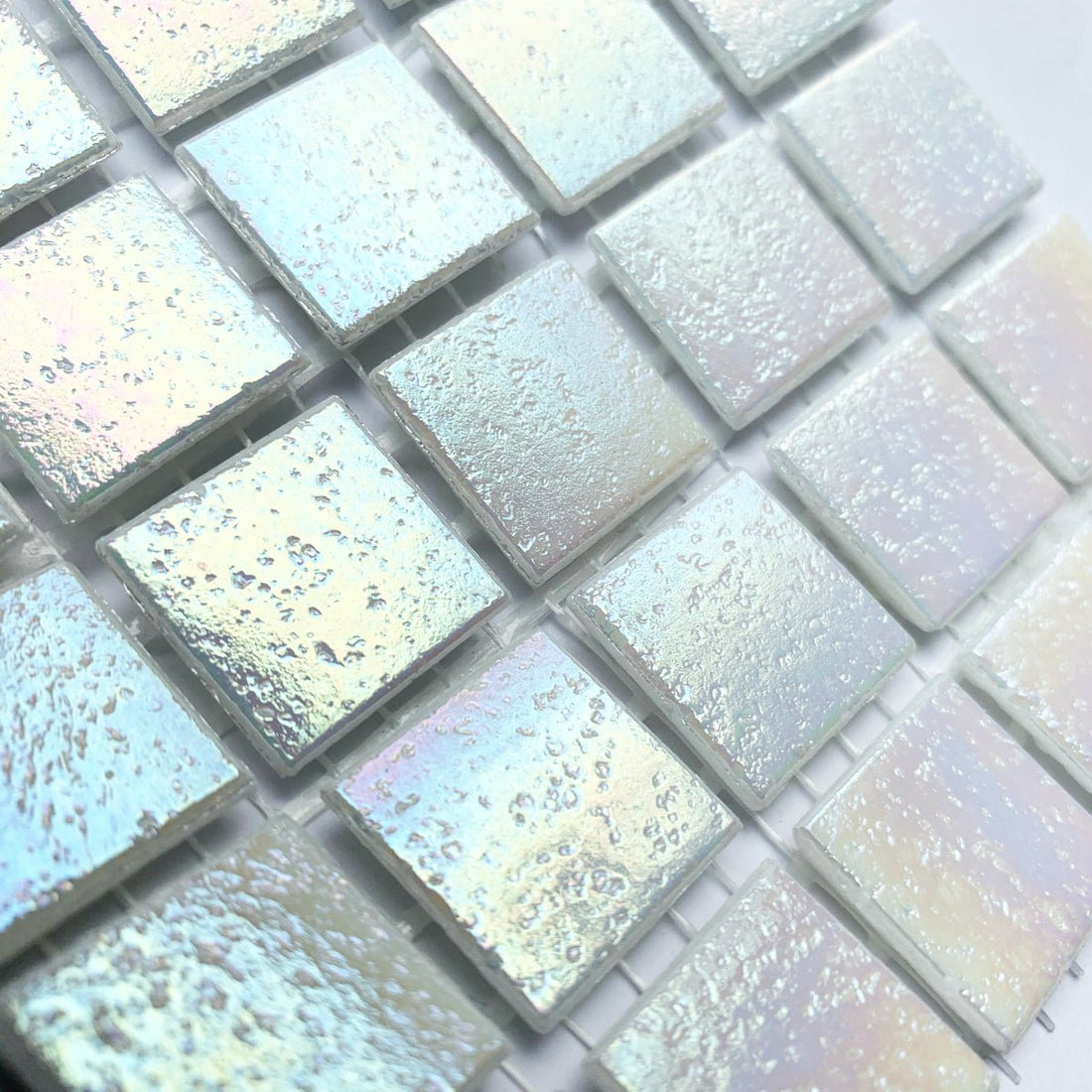 Verre Mosaique - glass mosaic -Glasmosaik-glasmozaïek-Glasmozaiek Iriserend 20mm Engelvleugel - mosaicshop