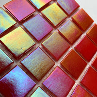 Verre Mosaique - glass mosaic -Glasmosaik-glasmozaïek-Glasmozaiek Iriserend 20mm Robijnrood - mosaicshop