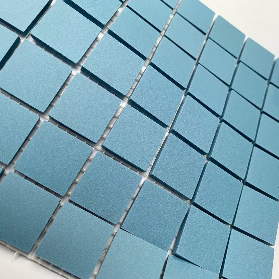 Winckelmans Bleu Foncé – matte mozaïektegels van 20x20 mm op gaas