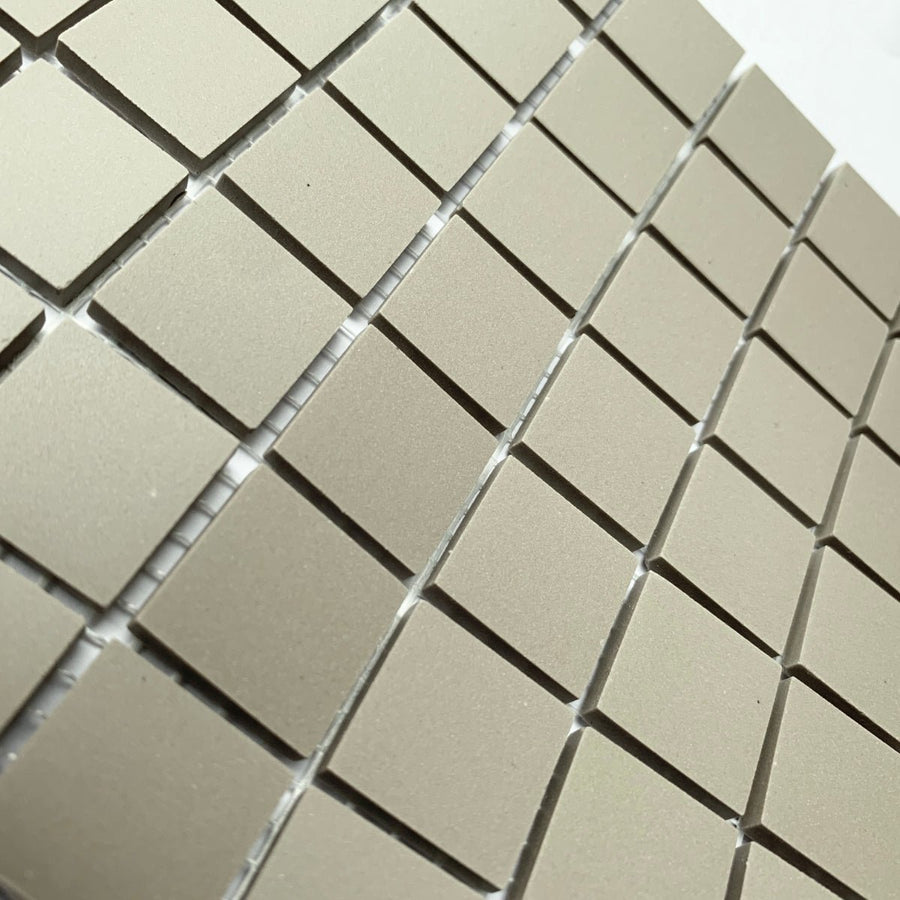 Winckelmans Gris Pale – carreaux de mosaïque mats de 20x20 mm sur filet